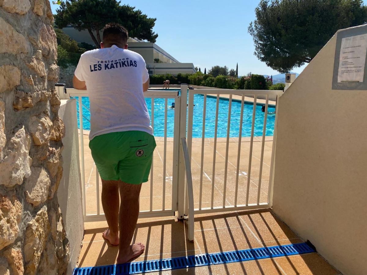 Superbe T2 44M2 - Grande Terrasse Vue Mer Panoramique Exceptionnelle Piscine - Parking Bandol Kültér fotó