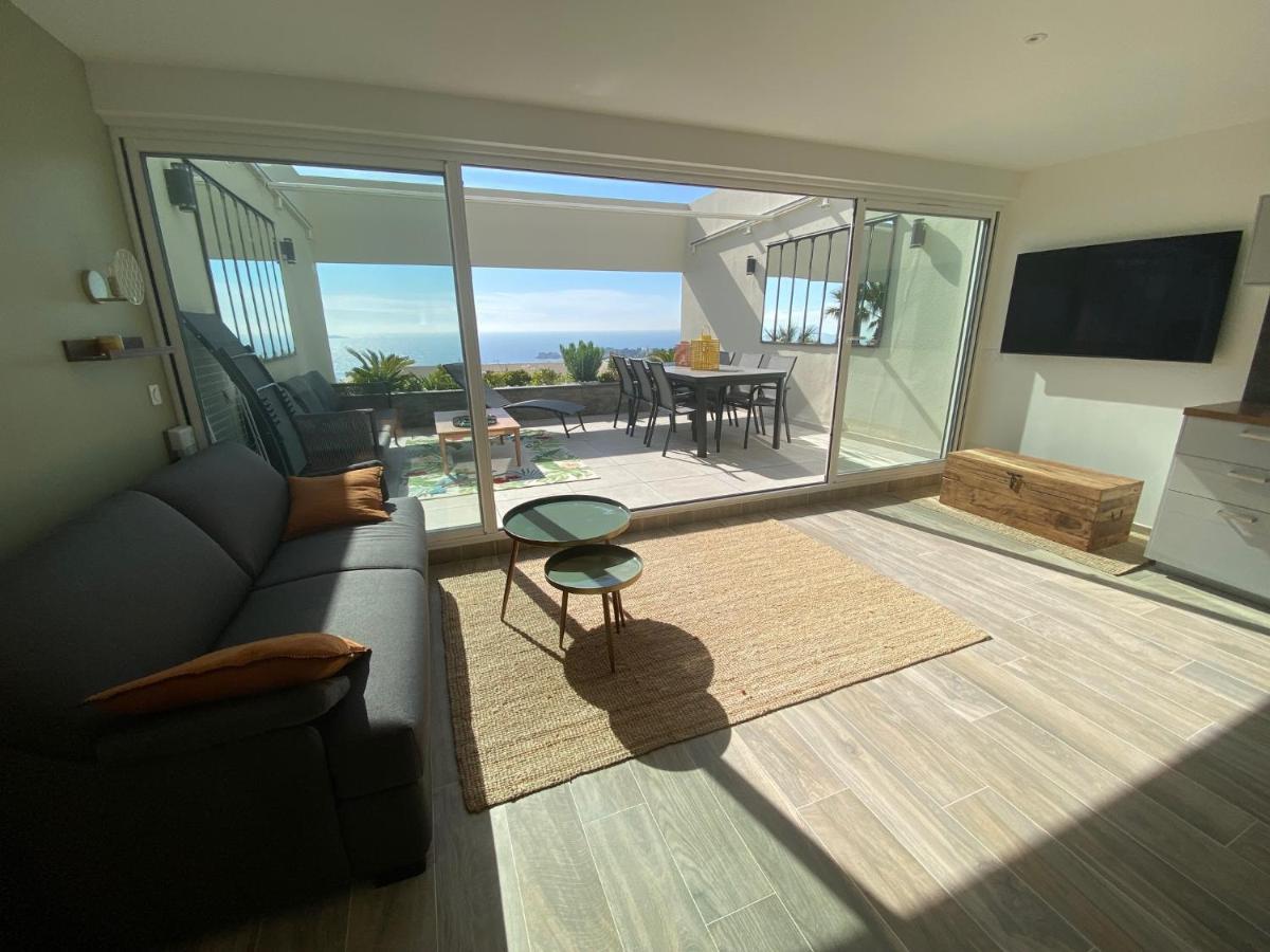 Superbe T2 44M2 - Grande Terrasse Vue Mer Panoramique Exceptionnelle Piscine - Parking Bandol Kültér fotó