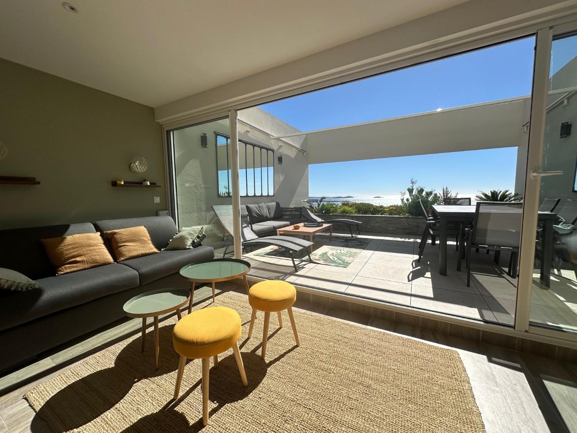 Superbe T2 44M2 - Grande Terrasse Vue Mer Panoramique Exceptionnelle Piscine - Parking Bandol Kültér fotó